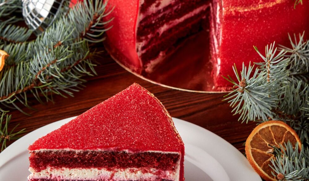 Slice-of-Red-velvet-cake-decorated-for-Christmas.-1399876876_4000x6000.jpeg